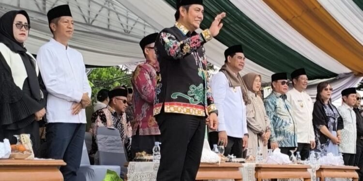 Kafilah Pulang Pisau Tampilkan Miniatur Masjid Agung Ar Raudah, Wabup Jayadikarta Apresiasi Pawai Ta’aruf MTQH XXXIII