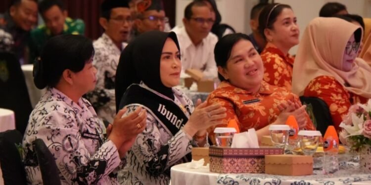 Sinergi DWP–PGRI Dorong Peningkatan Kompetensi, Lomba GTK Berprestasi Resmi Dibuka di Kapuas