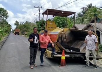 Hari Libur, Bupati Kapuas Blusukan Cek Jalan Poros Antardesa di Tamban Catur