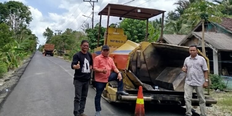 Hari Libur, Bupati Kapuas Blusukan Cek Jalan Poros Antardesa di Tamban Catur