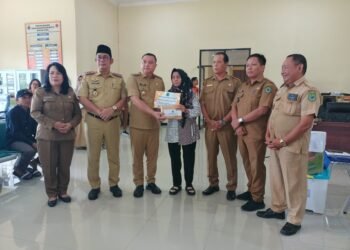 Korban Kebakaran dan Puting Beliung Terima Bantuan Stimulan dari Pemkab Kapuas