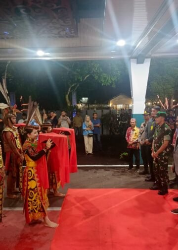 Dubes UEA Datang ke Kapuas, 200 Warga Ikut Operasi Katarak Gratis