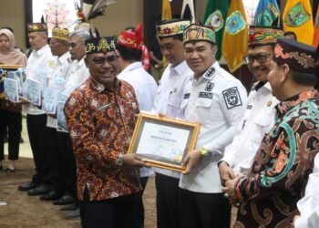 Bupati Pulang Pisau Raih Penghargaan PJPK dan GENTING 2025