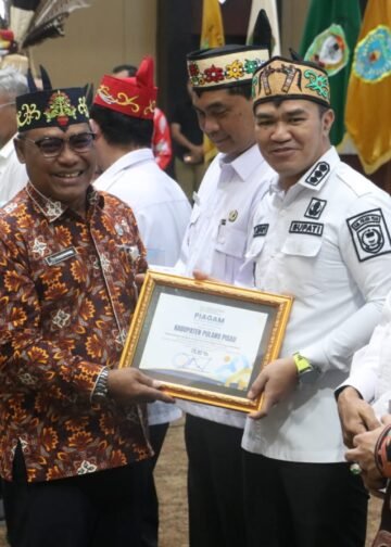 Bupati Pulang Pisau Raih Penghargaan PJPK dan GENTING 2025