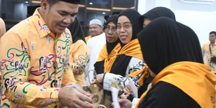 Lepas Jemaah Haji, Bupati Pulang Pisau: Jaga Kesehatan dan Kekompakan
