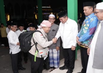 Bupati Kapuas Sambut Jemaah Haji Tengah Malam, 358 Orang Kloter BDJ 04 Tiba dengan Selamat