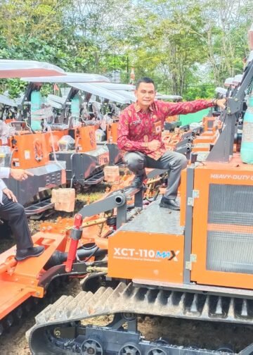 Cetak Sawah Kapuas Dapat Dukungan 57 Rotavator, 488 Handtraktor, 95 Pompa Air dan 213 Hand Sprayer