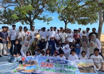 Perkuat Kekompakan Pengurus, DPD LDII Kapuas Gelar Outbound Team Building di Pantai Batakan Baru